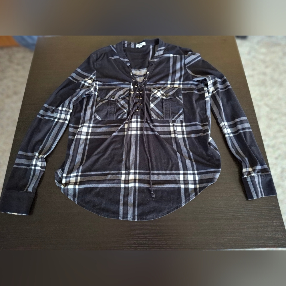 Plaid Black and White Long Sleeve Ardene Small top